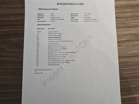 Certified 2025 Porsche Cayenne E-Hybrid AWD/4WD image 29