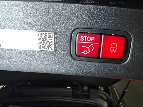 Used 2026 Mercedes-Benz GLC 300 4MATIC image 17