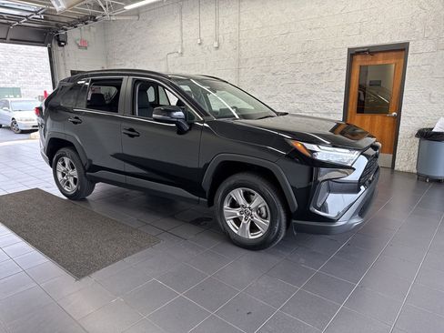 Used 2024 Toyota RAV4 XLE FWD image 1