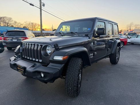 Used 2021 Jeep Wrangler Unlimited Sport image 7