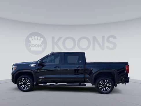 Used 2021 GMC Sierra 1500 AT4 w/ AT4 Preferred Package AWD/4WD image 2