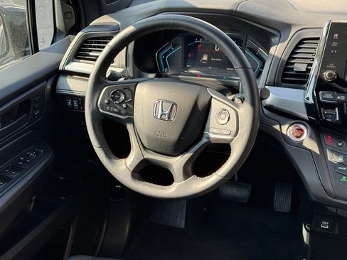 Used 2024 Honda Odyssey Sport image 18