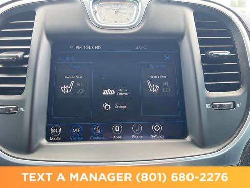 Used 2021 Chrysler 300 Touring L AWD/4WD image 19