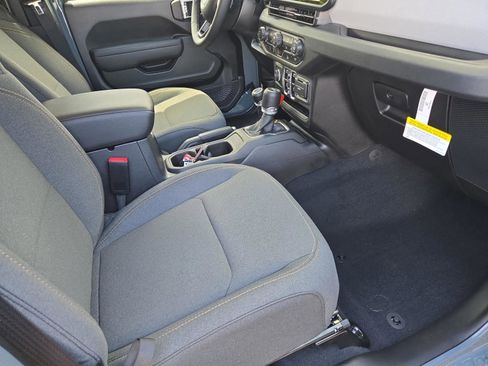 New 2025 Jeep Gladiator Sport image 52