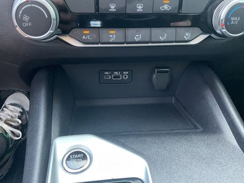 Used 2025 Nissan Altima 2.5 SV FWD image 23