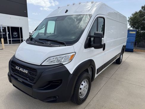 Used 2023 RAM ProMaster 2500 FWD image 1