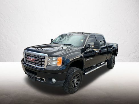 Used 2013 GMC Sierra 2500 Denali w/ Suspension Package, Off-Road image 1