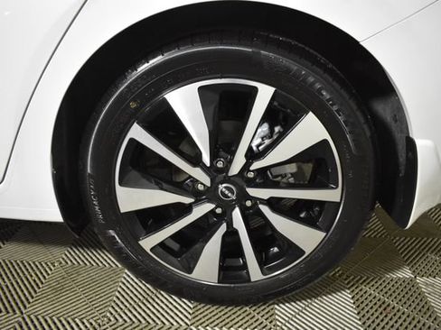 Certified 2024 Nissan Sentra SV w/ SV Premium Package FWD image 44