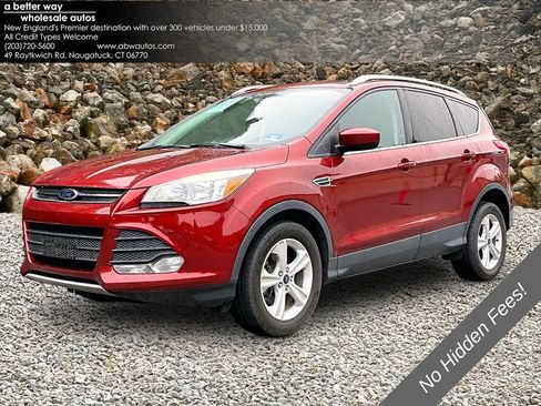 Used 2016 Ford Escape SE w/ SE Cold Weather Package AWD/4WD image 1
