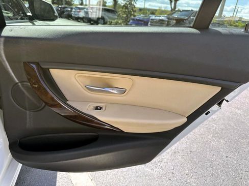 Used 2018 BMW 320i Sedan image 17