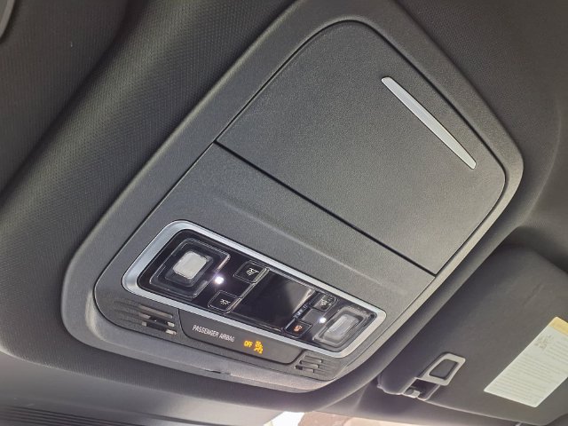 Certified 2025 Lincoln Nautilus Premier w/ Jet Appearance Package AWD/4WD image 12