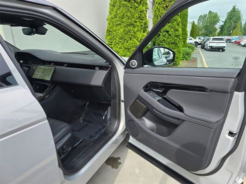 Used 2024 Land Rover Range Rover Evoque S image 30