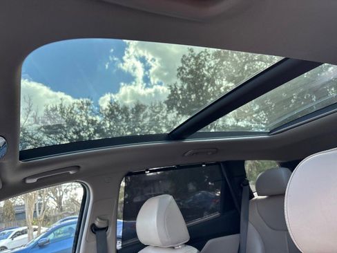 Used 2022 Hyundai Santa Fe SEL w/ Convenience + Premium Package image 3