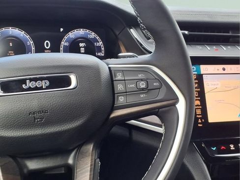 New 2026 Jeep Grand Cherokee Altitude AWD/4WD image 18