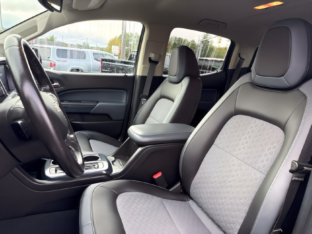 Used 2019 Chevrolet Colorado Z71 AWD/4WD image 14