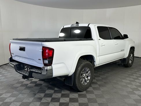 Used 2019 Toyota Tacoma SR5 AWD/4WD image 5
