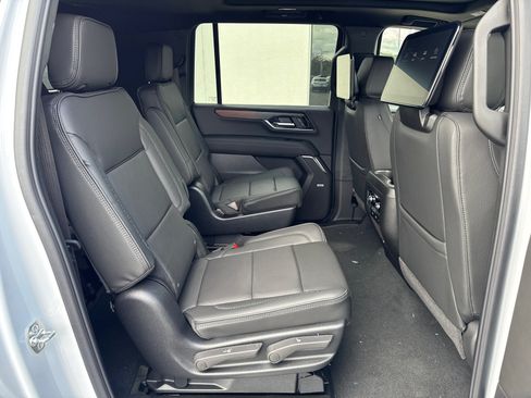 Used 2026 GMC Yukon XL Denali w/ Denali Reserve Package AWD/4WD image 20