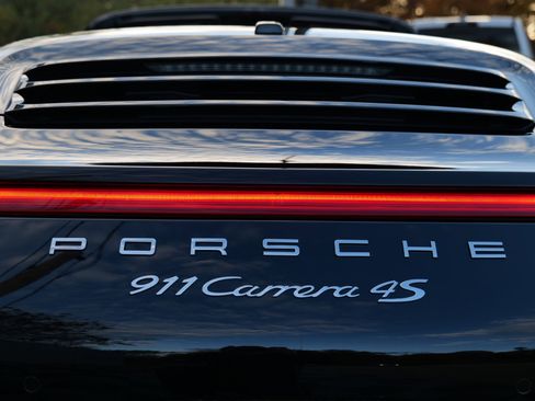 Used 2015 Porsche 911 Carrera 4S image 56