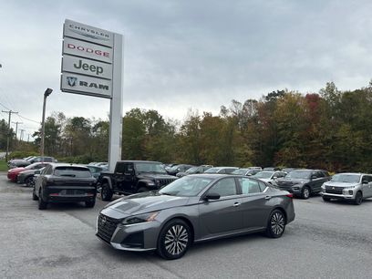 Used 2024 Nissan Altima 2.5 SV