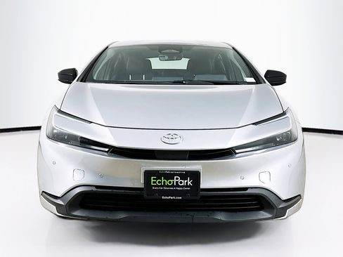 Used 2025 Toyota Prius LE image 2