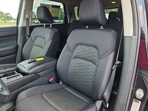 Used 2024 Nissan Pathfinder SV FWD image 20