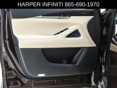 Used 2022 INFINITI QX60 Sensory w/ Cargo Package image 19