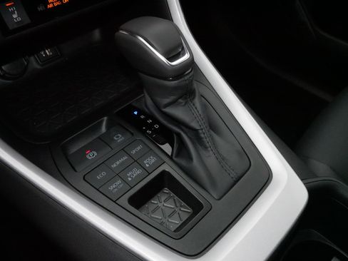 Certified 2025 Toyota RAV4 XLE Premium image 24