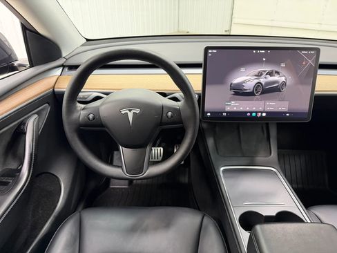 Used 2022 Tesla Model Y Performance AWD/4WD image 19