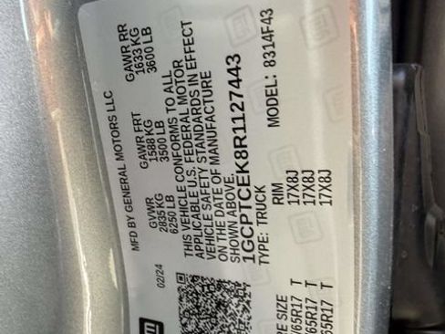 Used 2024 Chevrolet Colorado LT w/ LT Convenience Package II AWD/4WD image 19