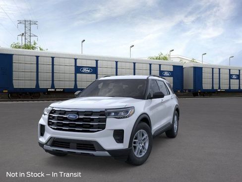 New 2026 Ford Explorer Active AWD/4WD image 2
