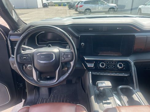 Used 2024 GMC Sierra 1500 Denali Ultimate AWD/4WD image 10