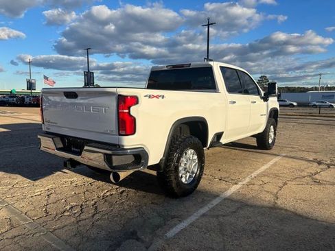 Used 2024 Chevrolet Silverado 2500 LTZ image 18