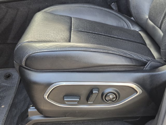 Used 2024 Jeep Wagoneer L Series II RWD image 24