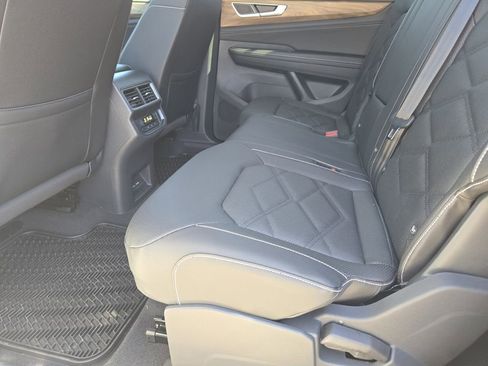 New 2026 Volkswagen Atlas SE image 20