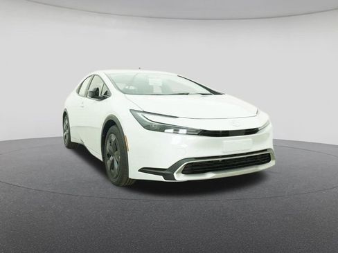 New 2026 Toyota Prius SE image 30