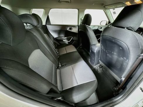 Used 2022 Kia Soul LX FWD image 24