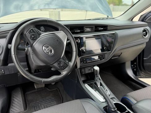 Used 2018 Toyota Corolla SE w/ Carpet Mat Package (TMS) FWD image 7