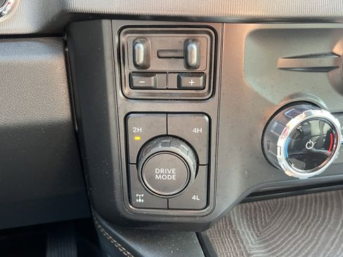 Used 2024 Ford F250 Platinum AWD/4WD image 29
