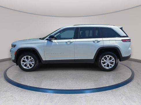 Used 2022 Jeep Grand Cherokee Limited AWD/4WD image 8
