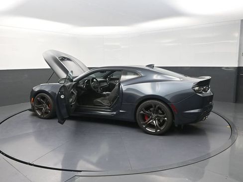 Used 2020 Chevrolet Camaro SS RWD image 40