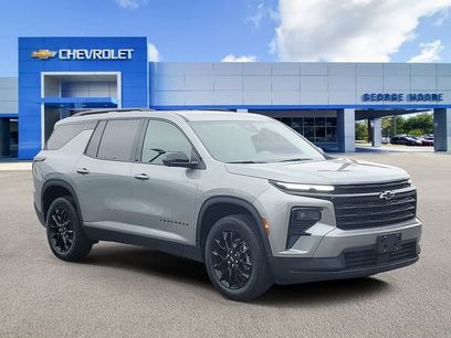 New 2025 Chevrolet Traverse LT w/ Midnight/Sport Edition