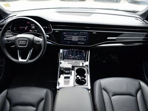 Used 2025 Audi Q7 3.0T Premium Plus image 34