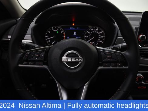 Used 2024 Nissan Altima 2.5 SR image 11
