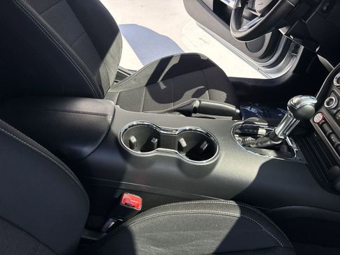 Used 2016 Ford Mustang Coupe RWD image 35