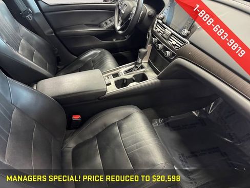 Used 2018 Honda Accord Touring image 5