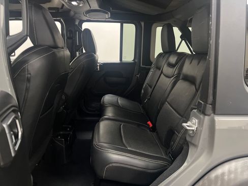 Used 2018 Jeep Wrangler Unlimited Sport S AWD/4WD image 27