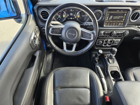 Used 2022 Jeep Wrangler Unlimited Sahara image 12