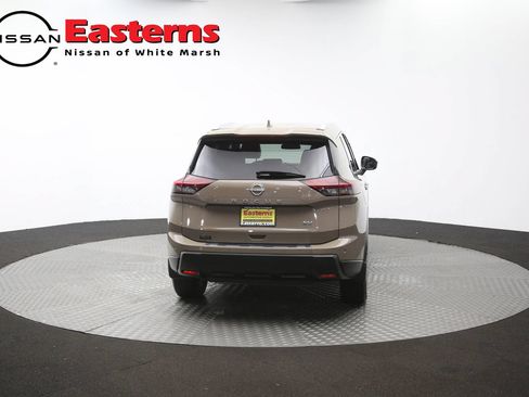 Used 2024 Nissan Rogue SV w/ SV Premium Package FWD image 37