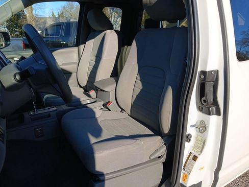 Used 2019 Nissan Frontier S image 17