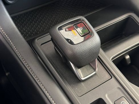 Used 2025 Nissan Pathfinder S FWD image 25